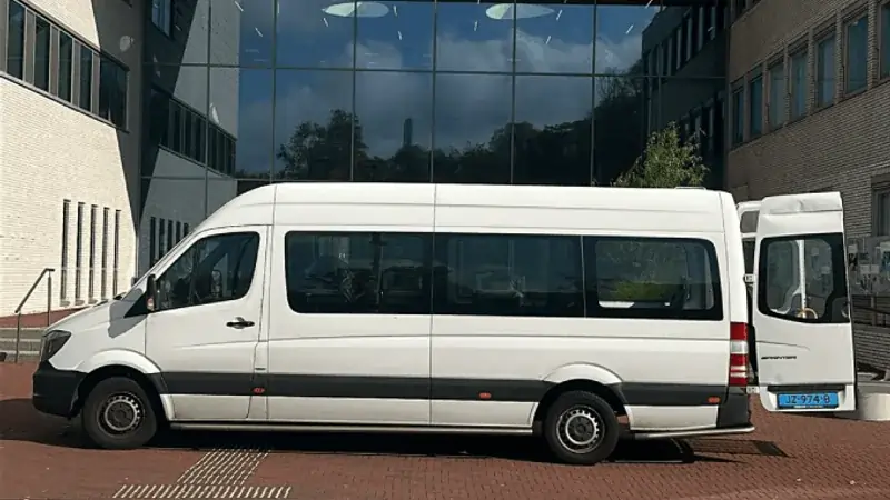 Rolstoelbus voor vervoer vanuit Kesteren